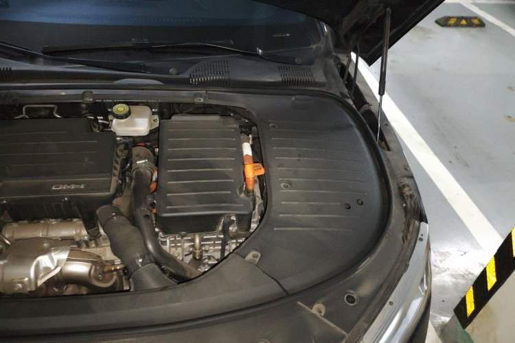 Used BYD Han 2022 DM-i 121KM Prestige Model Engine Bay Left