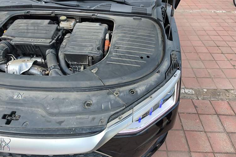 Used BYD Han 2022 DM-i 121KM Prestige Model Engine Bay Left