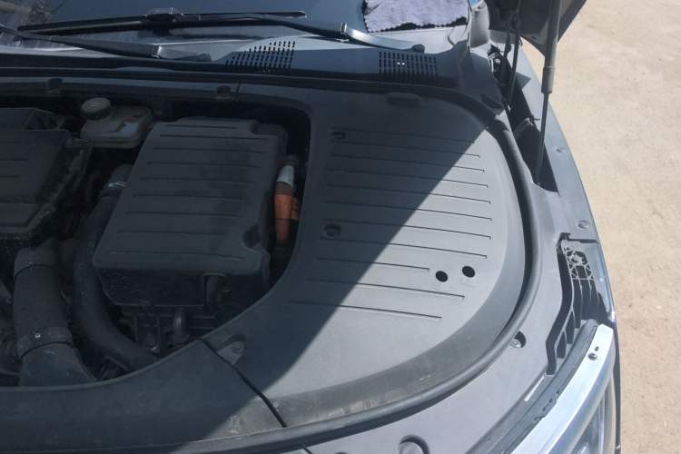 Used BYD Han 2022 DM-i 121KM Luxury Model Engine Bay Left