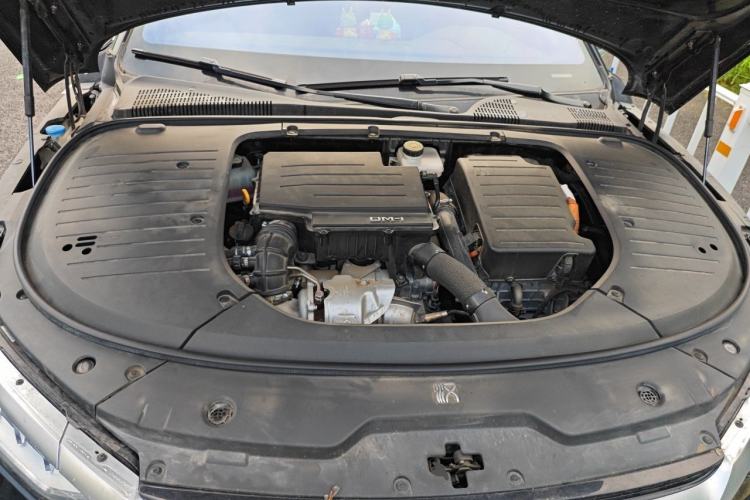 Used BYD Han 2022 DM-i 121KM Luxury Model Engine Bay