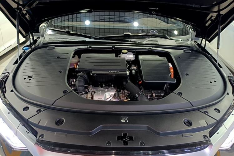 Used BYD Han 2022 DM-i 121KM Prestige Model Engine Bay