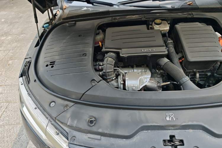 Used BYD Han 2022 DM-i 121KM Prestige Model Engine Bay Right