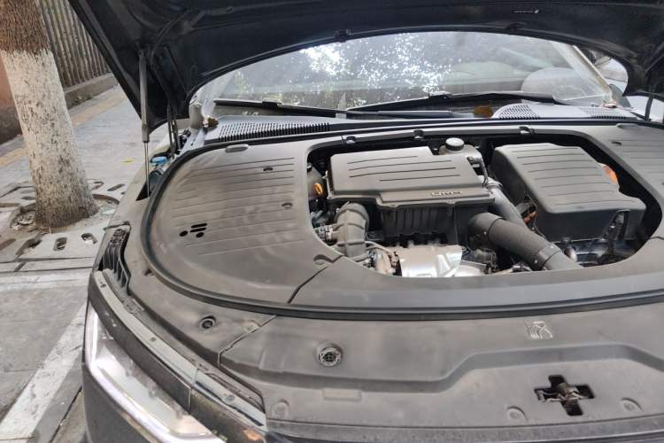Used BYD Han 2022 DM-i 121KM Luxury Model Engine Bay Right