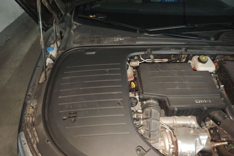 Used BYD Han 2022 DM-i 121KM Prestige Model Engine Bay Right