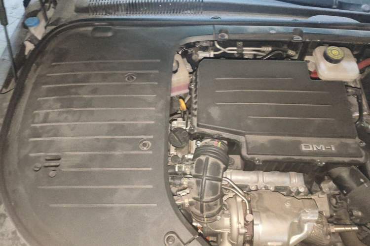 Used BYD Han 2022 DM-i 121KM Luxury Model Engine Bay Right