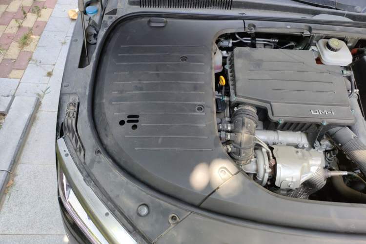 Used BYD Han 2022 DM-i 121KM Prestige Model Engine Bay Right