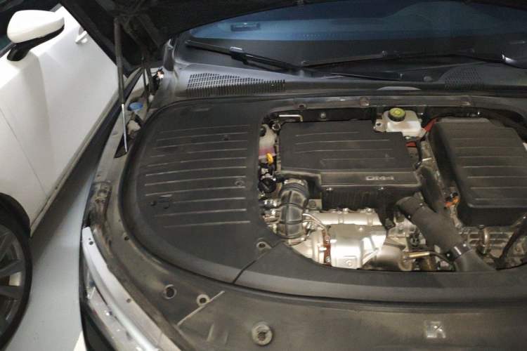 Used BYD Han 2022 DM-i 121KM Prestige Model Engine Bay Right