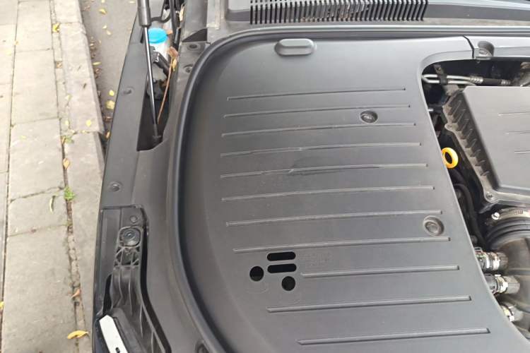 Used BYD Han 2022 DM-i 121KM Prestige Model Engine Bay Right