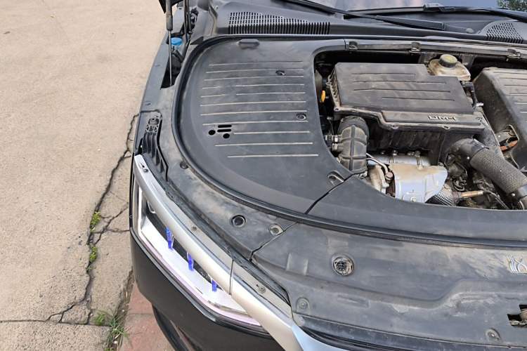 Used BYD Han 2022 DM-i 121KM Prestige Model Engine Bay Right
