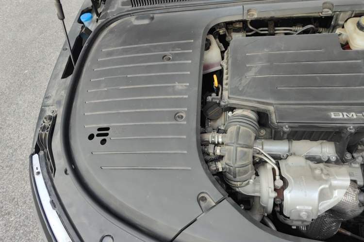 Used BYD Han 2022 DM-i 121KM Prestige Model Engine Bay Right