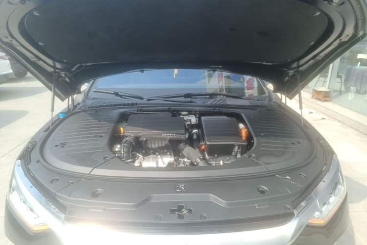 Used BYD Han 2022 DM-i 121KM Prestige Model Engine Bay