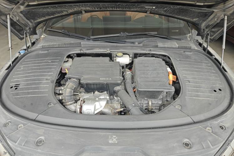 Used BYD Han 2022 DM-i 121KM Luxury Model Engine Bay