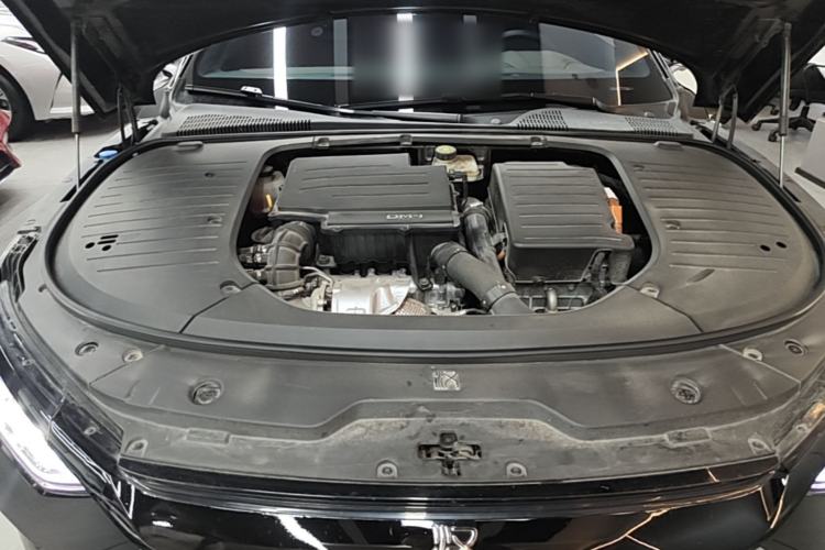 Used BYD Han 2022 DM-i 121KM Luxury Model Engine Bay