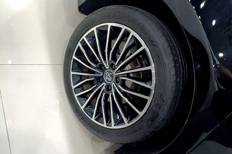 Used BYD Han 2022 DM-i 121KM Prestige Model Exterior 2