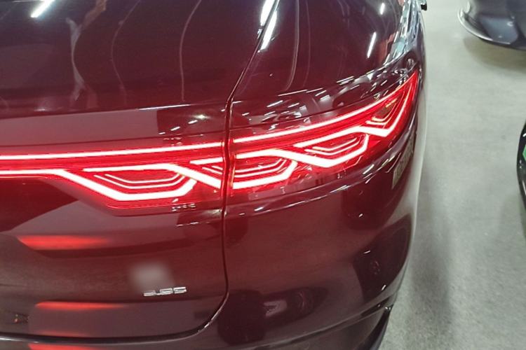 Used BYD Han 2022 EV Genesis Edition 715KM Front-Wheel-Drive Prestige Model Exterior 3