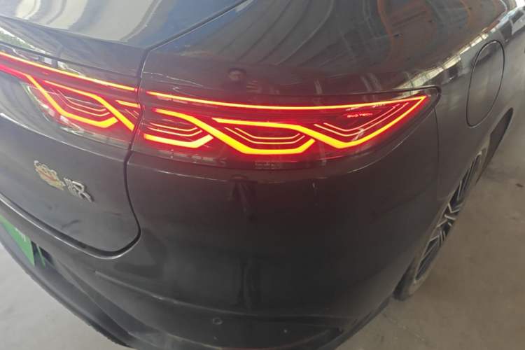 Used BYD Han 2022 DM-i 121KM Luxury Model Exterior 3