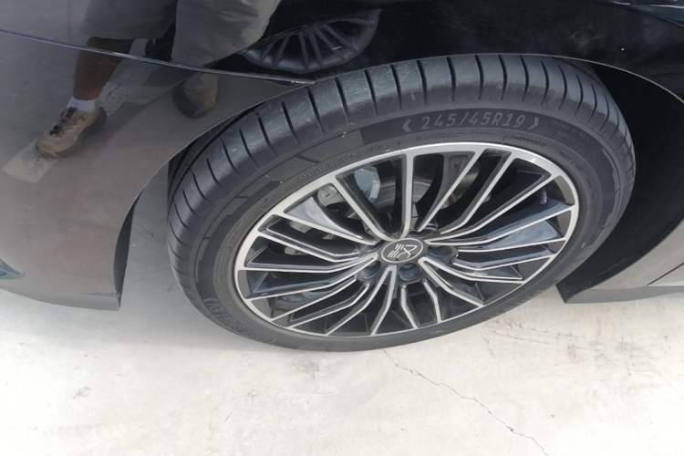 Used BYD Han 2022 DM-i 121KM Luxury Model Exterior 4