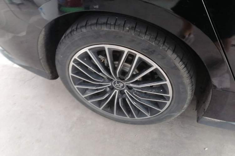 Used BYD Han 2022 DM-i 121KM Prestige Model Exterior 5