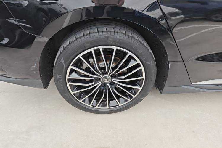 Used BYD Han 2022 DM-i 121KM Luxury Model Exterior 5