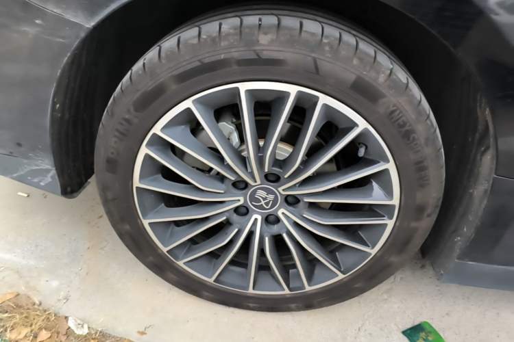 Used BYD Han 2022 DM-i 121KM Prestige Model Exterior 5