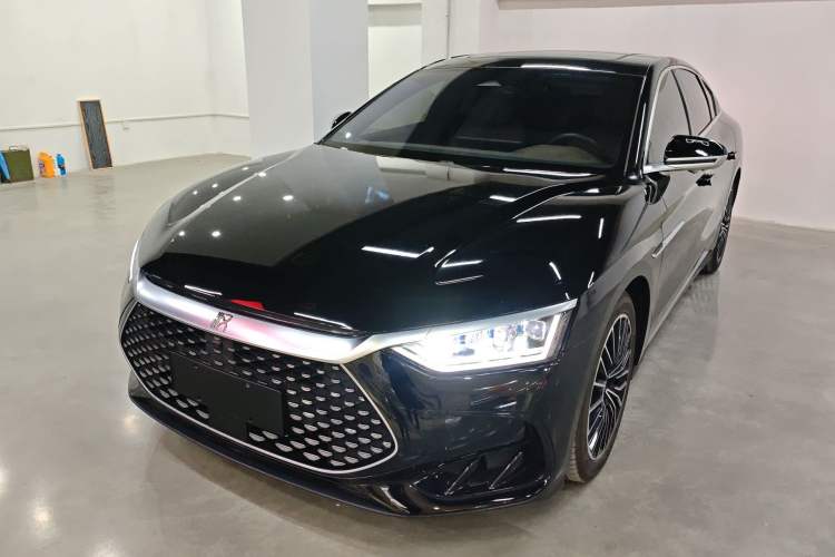 Used BYD Han 2022 DM-i 121KM Luxury Model Front Left 45 Deg