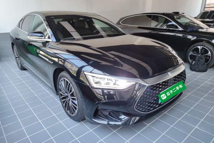 Used BYD Han 2022 DM-i 121KM Luxury Model Front Right 45 Deg