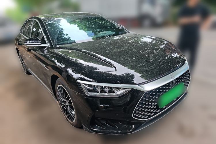 Used BYD Han 2022 DM-i 121KM Prestige Model Front Right 45 Deg
