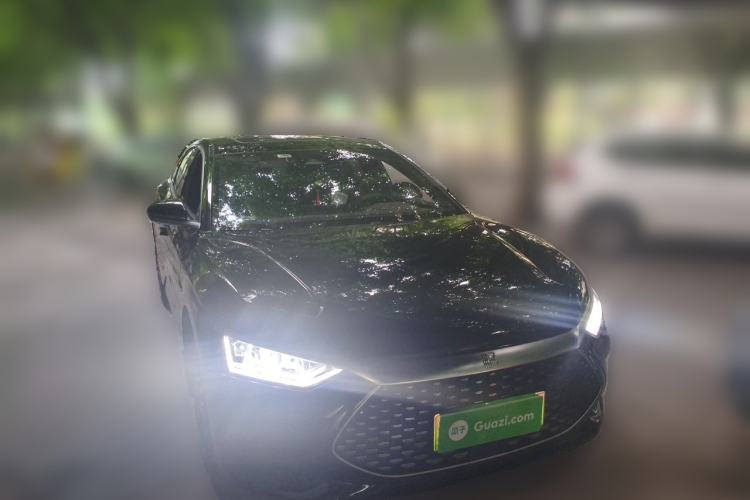 Used BYD Han 2022 DM-i 121KM Luxury Model Front Right 45 Deg