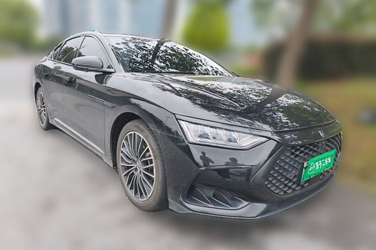 Used BYD Han 2022 DM-i 121KM Prestige Model Front Right 45 Deg