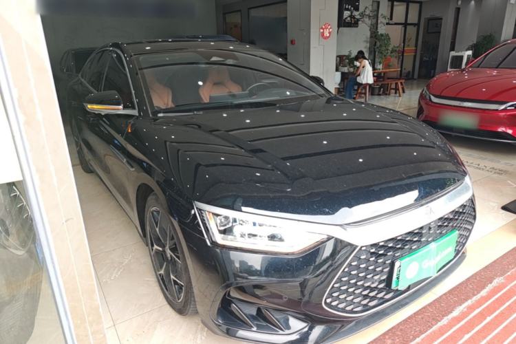 Used BYD Han 2022 DM-i 242km Flagship Model Front Right 45 Deg