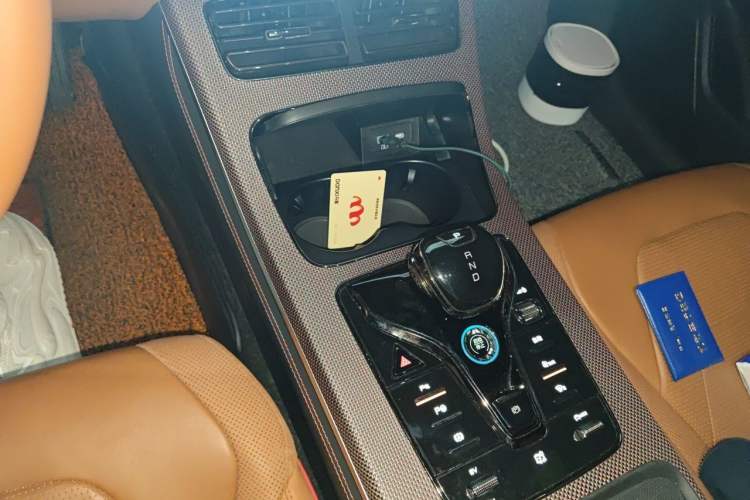 Used BYD Han 2022 DM-p 202km Four-Wheel Drive Flagship Model Gear Lever