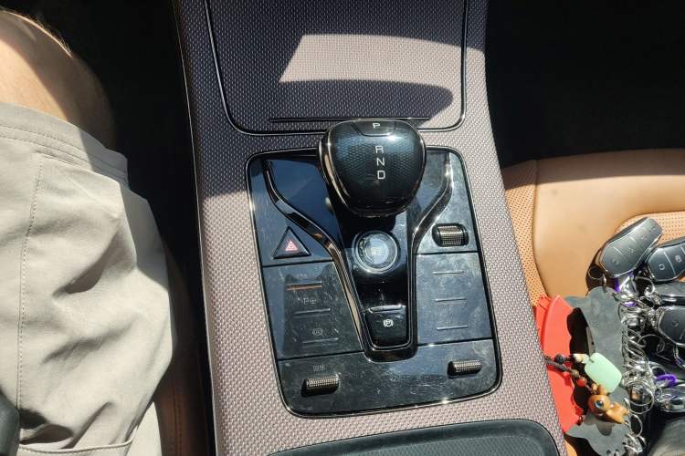 Used BYD Han 2022 EV Genesis Edition 610KM All-Wheel Drive Premium Model Gear Lever