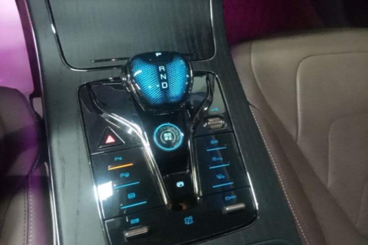 Used BYD Han 2022 EV Genesis Edition 715 km Front-Wheel-Drive Flagship Model Gear Lever