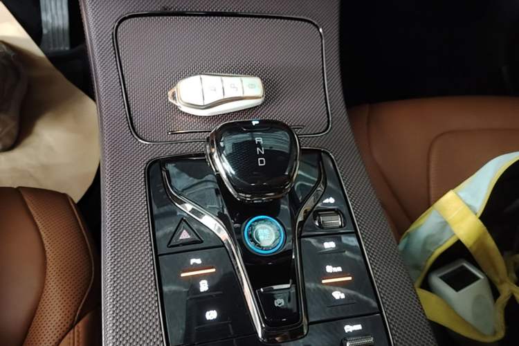 Used BYD Han 2022 DM-i 121KM Luxury Model Gear Lever