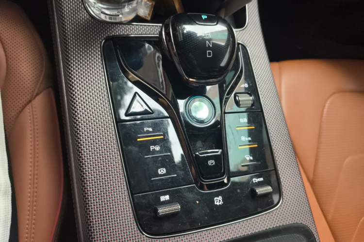 Used BYD Han 2022 EV Genesis Edition 715 km Front-Wheel-Drive Flagship Model Gear Lever