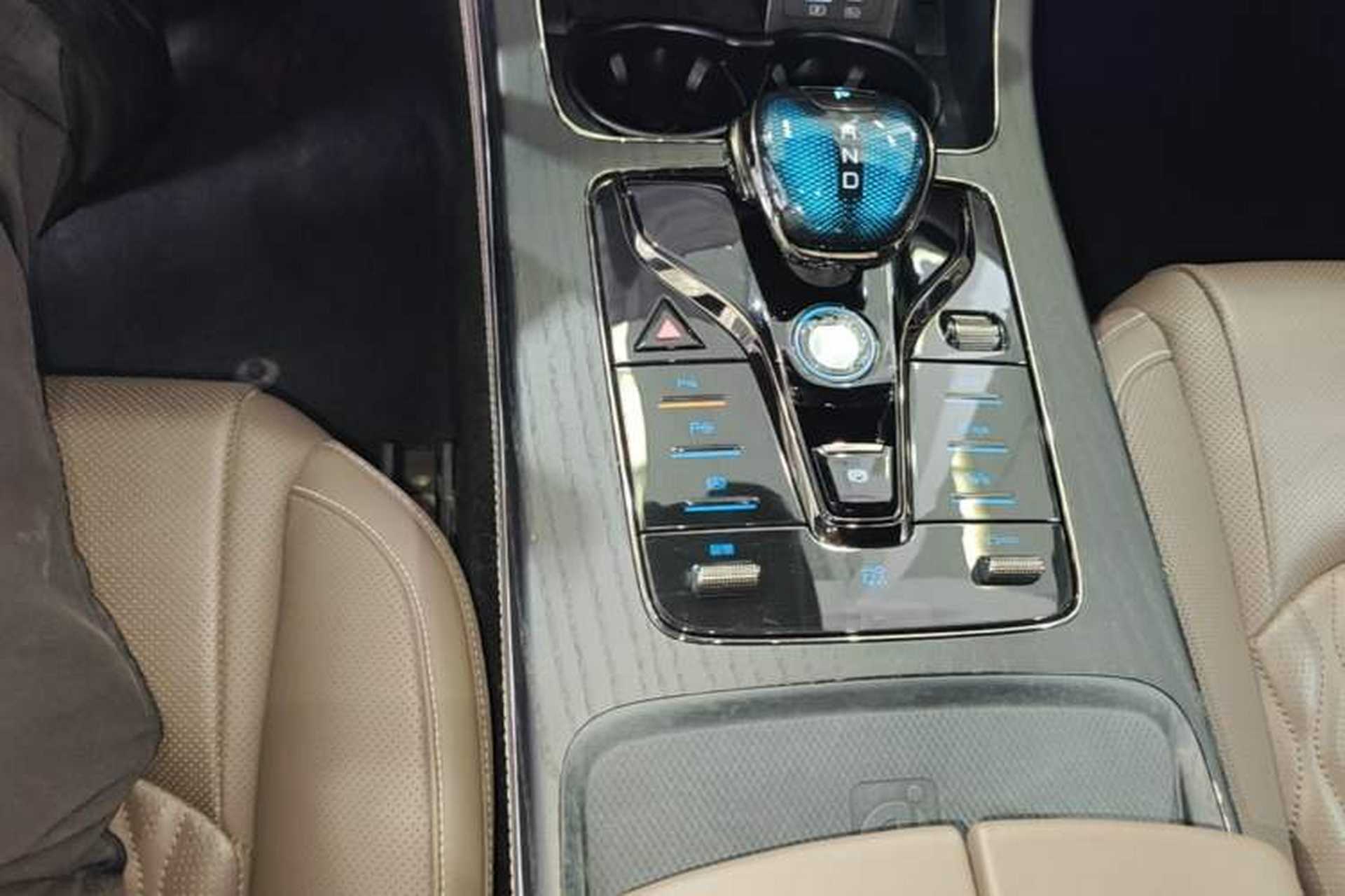 Used BYD Han 2022 EV Genesis Edition 610KM All-Wheel Drive Premium Model Gear Lever