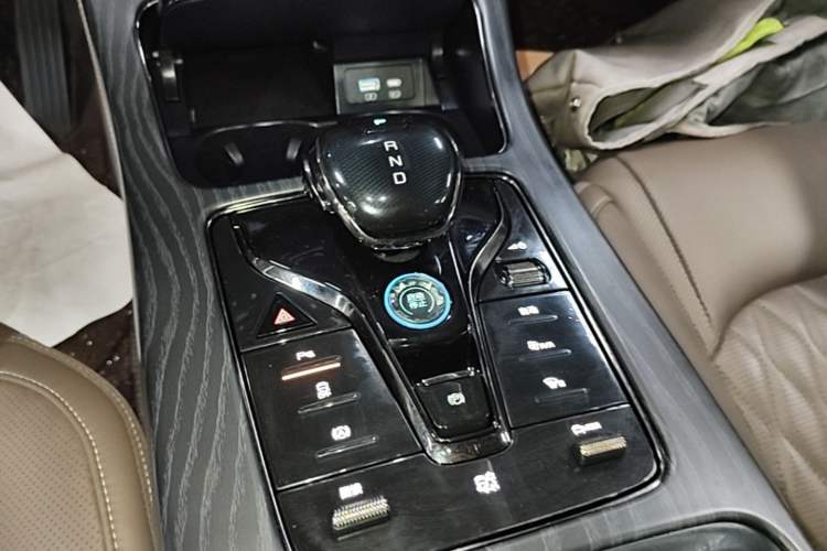 Used BYD Han 2022 EV Genesis Edition 715KM Front-Wheel-Drive Prestige Model Gear Lever