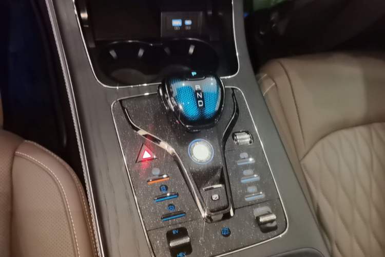 Used BYD Han 2022 DM-i 121KM Luxury Model Gear Lever