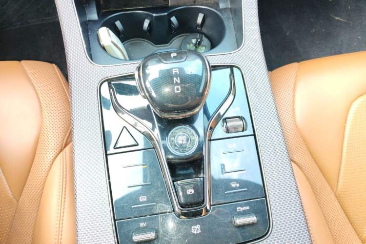Used BYD Han 2022 DM-i 121KM Luxury Model Gear Lever