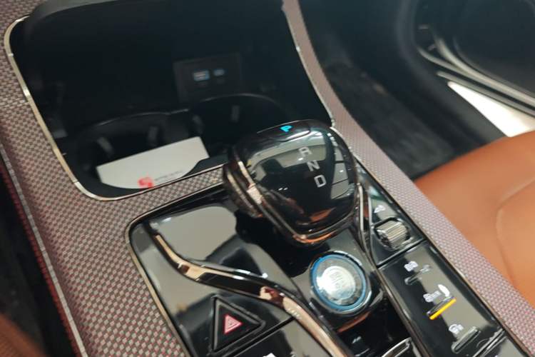 Used BYD Han 2022 DM-i 242km Flagship Model Gear Lever