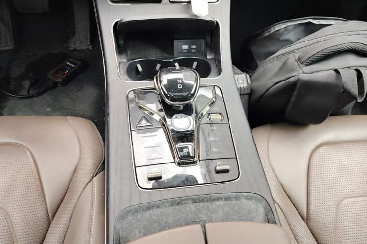 Used BYD Han 2022 EV Genesis Edition 610KM All-Wheel Drive Premium Model Gear Lever