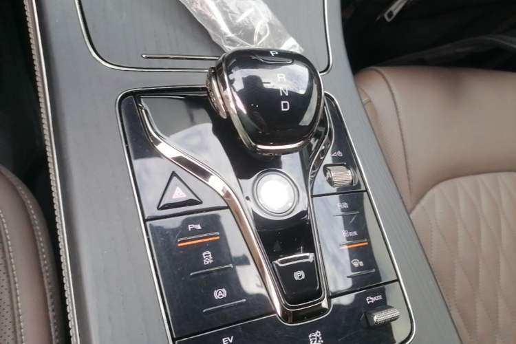 Used BYD Han 2022 DM-i 121KM Luxury Model Gear Lever