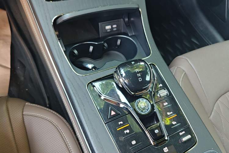 Used BYD Han 2022 EV Genesis Edition 610KM All-Wheel Drive Premium Model Gear Lever