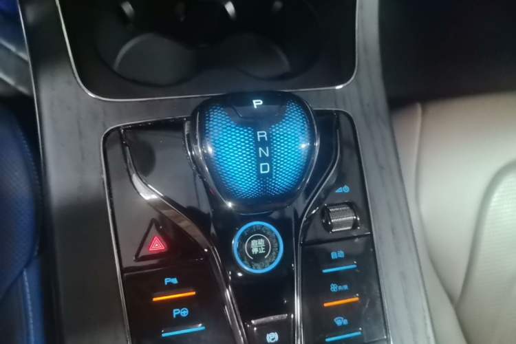 Used BYD Han 2022 EV Genesis Edition 610KM All-Wheel Drive Premium Model Gear Lever