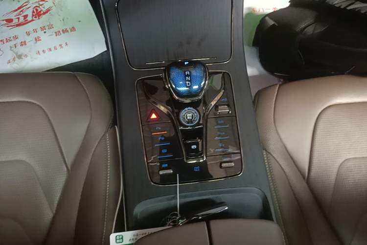 Used BYD Han 2022 EV Genesis Edition 610KM All-Wheel Drive Premium Model Gear Lever