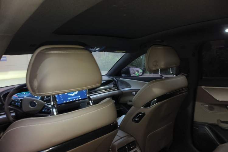 Used BYD Han 2022 DM-i 121KM Prestige Model Headliner