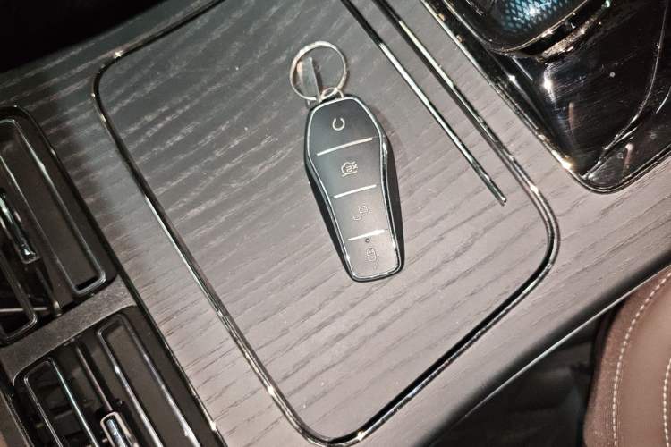 Used BYD Han 2022 DM-i 121KM Luxury Model Interior 1