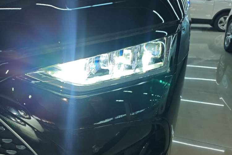 Used BYD Han 2022 DM-i 121KM Prestige Model Left Front Headlight
