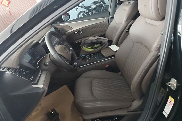 Used BYD Han 2022 EV Genesis Edition 715KM Front-Wheel-Drive Prestige Model Left Front Seat