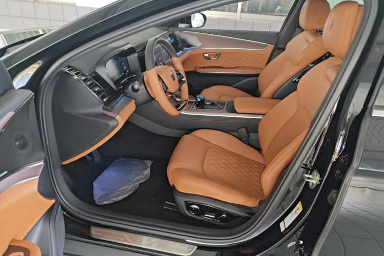 Used BYD Han 2022 DM-i 121KM Prestige Model Left Front Seat